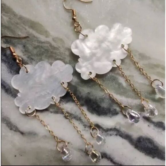 cloud and rain hologram iridescent earrings - Picture 2 of 6